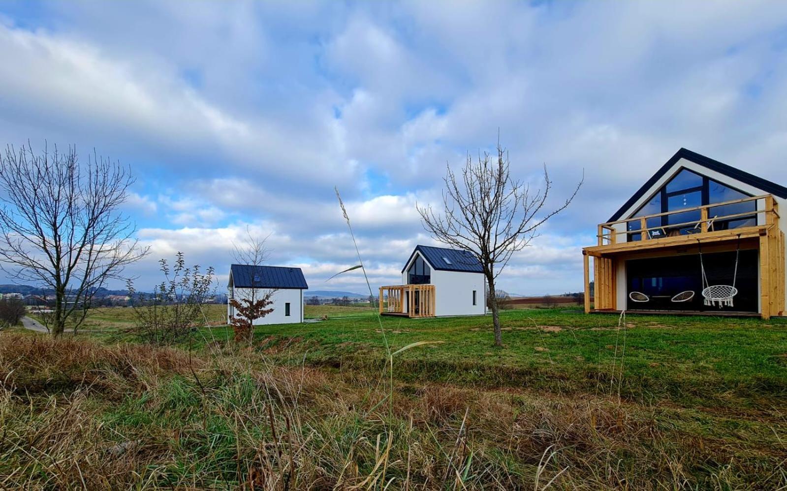 Wataha Pod Basztami - Wadera - Domki Caloroczne Radkow Exterior foto
