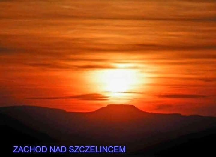 Wataha Pod Basztami - Wadera - Domki Caloroczne Radkow Exterior foto